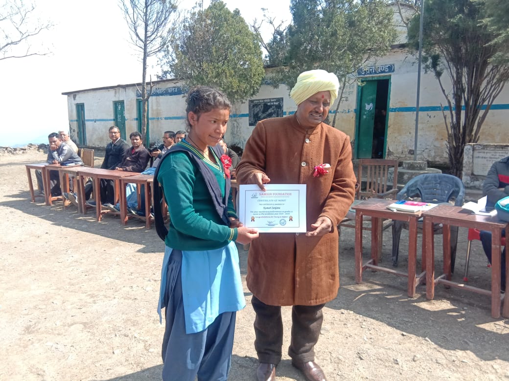  SCHOLARSHIP DISTRIBUTION AT GOVT. INTER COLLEGE MUNNAKHAL, TEHRI GARHWAL